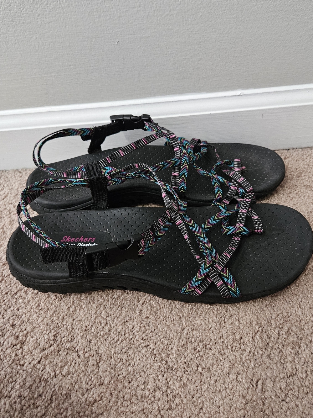 Skechers Black Multicolor Strappy Comfort Sandals